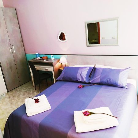 Altea Royale Hotel เนเปิลส์ ภายนอก รูปภาพ