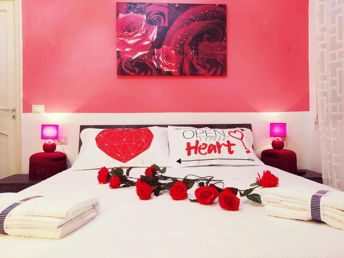 Altea Royale Hotel เนเปิลส์ ภายนอก รูปภาพ