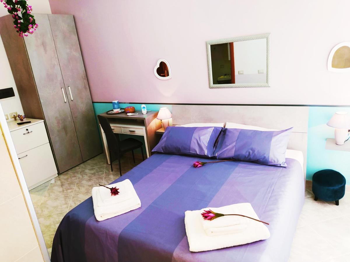 Altea Royale Hotel เนเปิลส์ ภายนอก รูปภาพ
