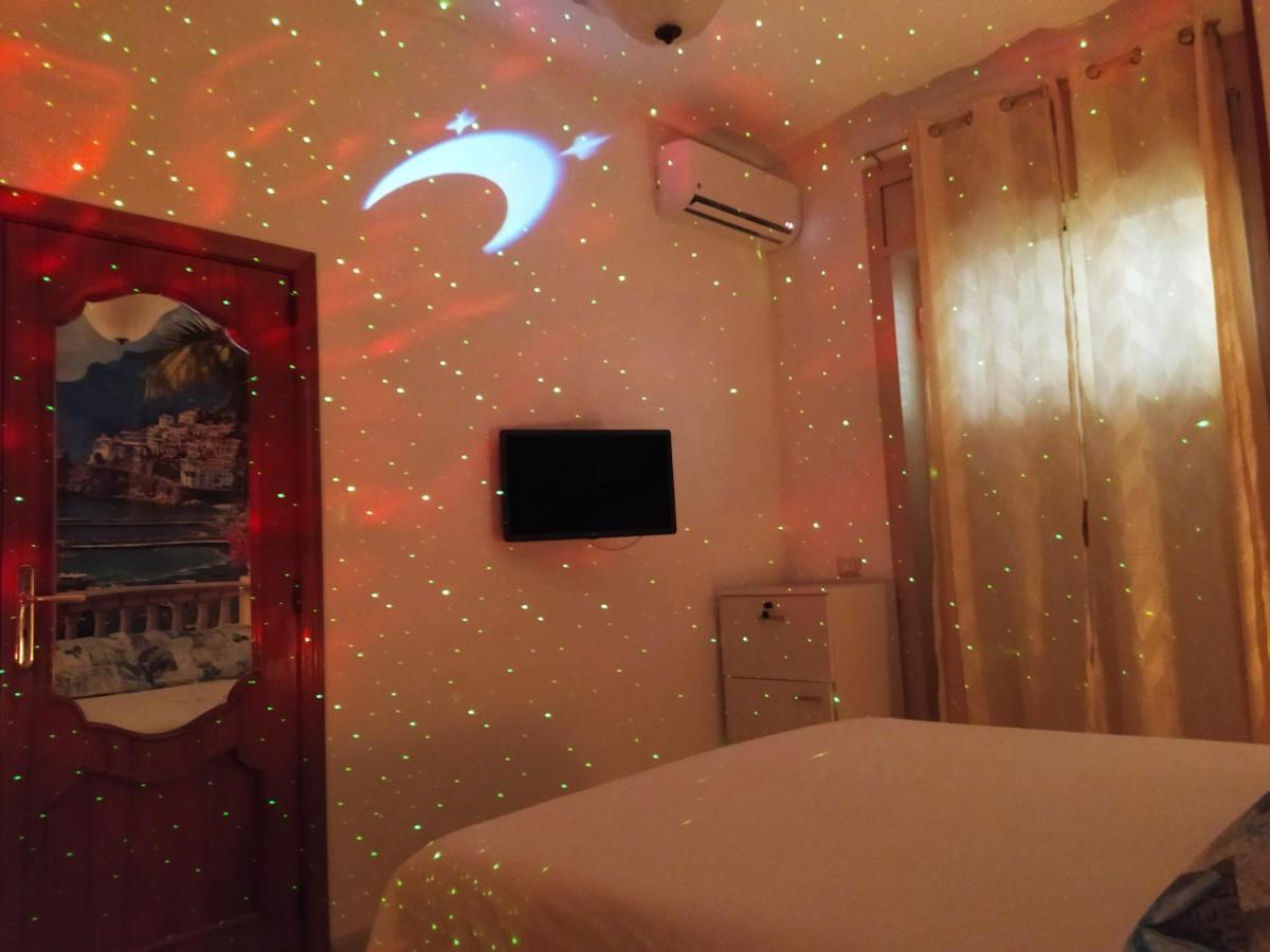 Altea Royale Hotel เนเปิลส์ ภายนอก รูปภาพ