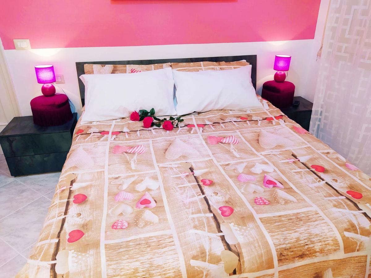 Altea Royale Hotel เนเปิลส์ ภายนอก รูปภาพ